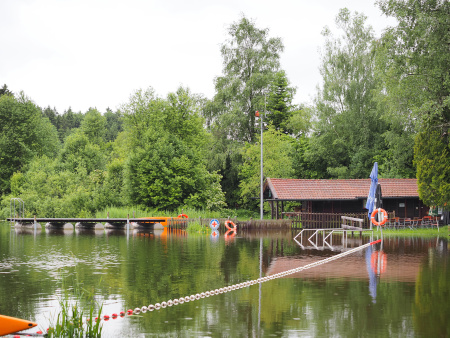 Hochwasser am Weitsee